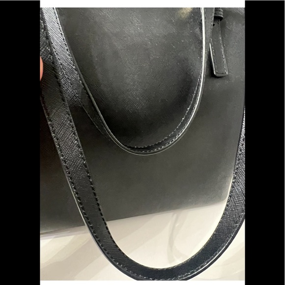 Michael Kors tote - Picture 12 of 15